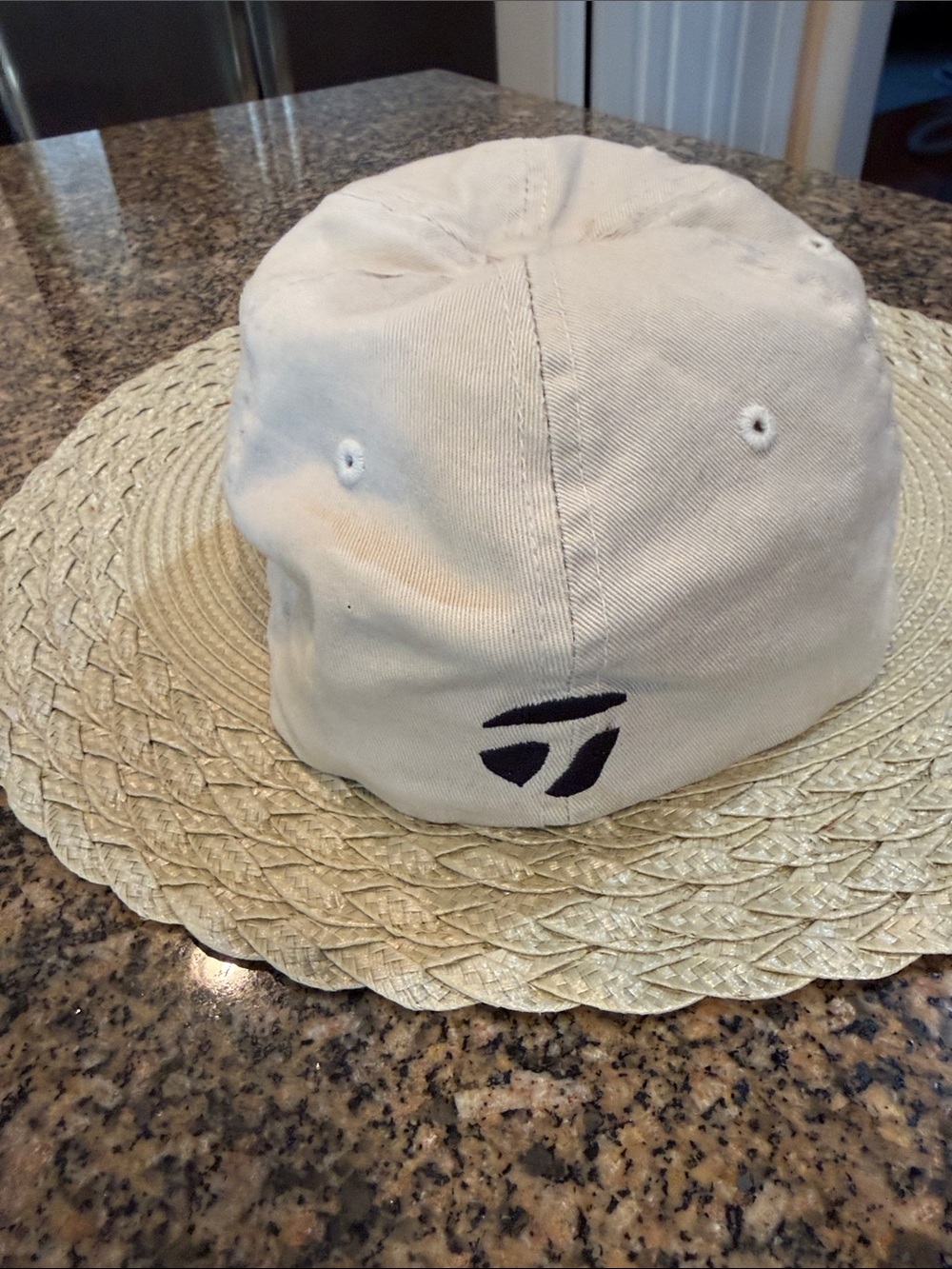 TaylorMade R7 Golf hat - Picture 5 of 7